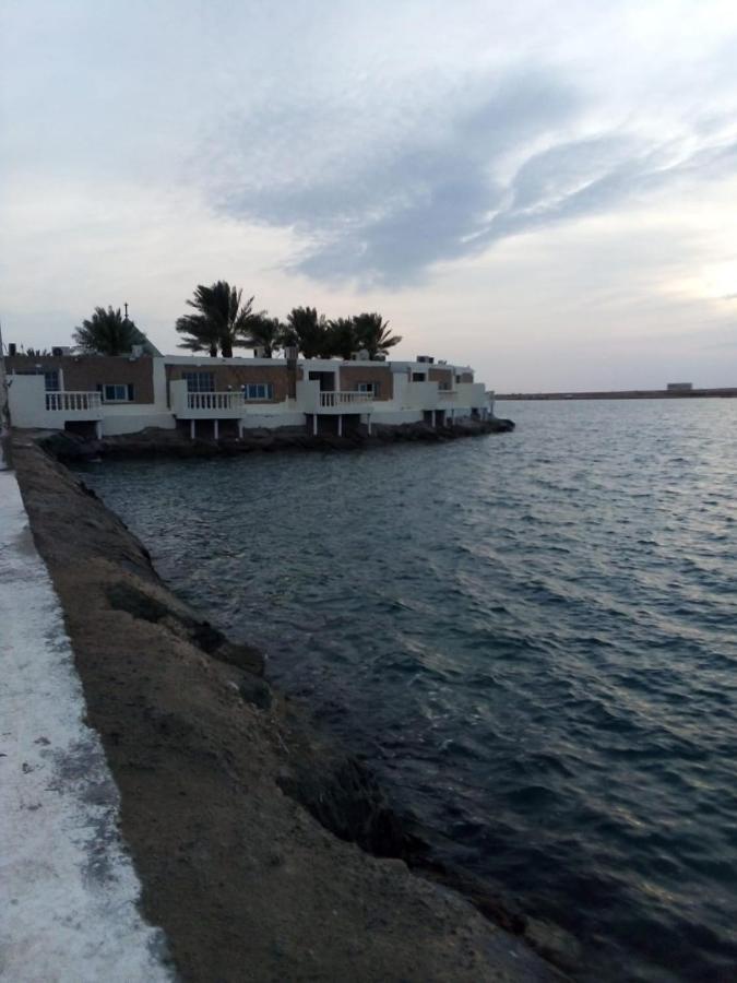 Al Ahmadi Plaza Resort Янбу Экстерьер фото