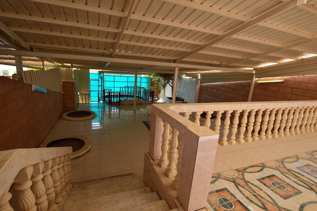 Al Ahmadi Plaza Resort Янбу Экстерьер фото