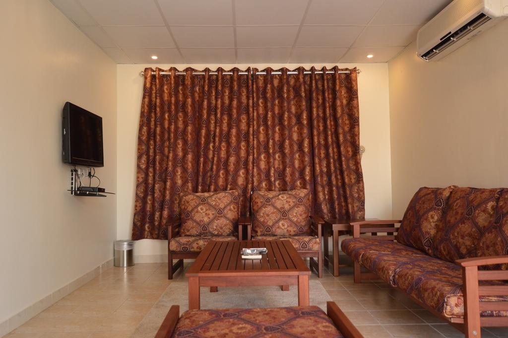 Al Ahmadi Plaza Resort Янбу Экстерьер фото