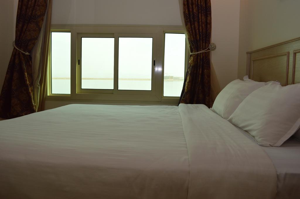 Al Ahmadi Plaza Resort Янбу Экстерьер фото