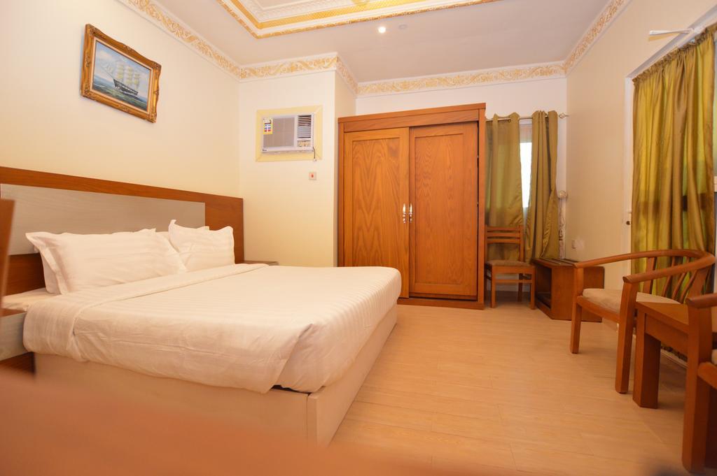 Al Ahmadi Plaza Resort Янбу Экстерьер фото