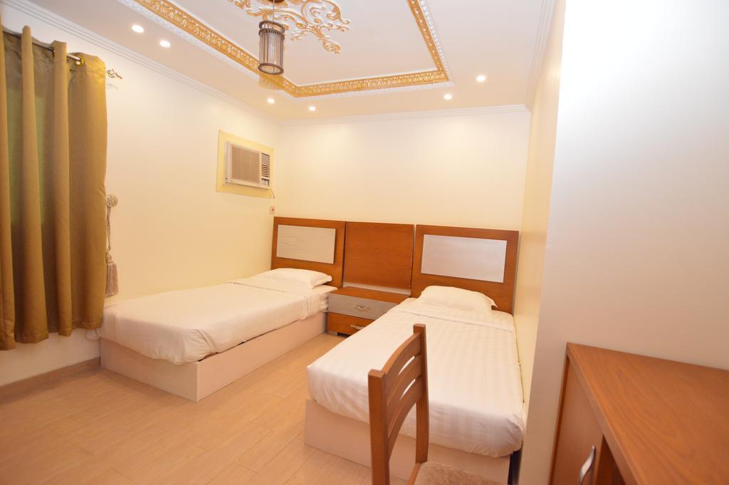 Al Ahmadi Plaza Resort Янбу Экстерьер фото