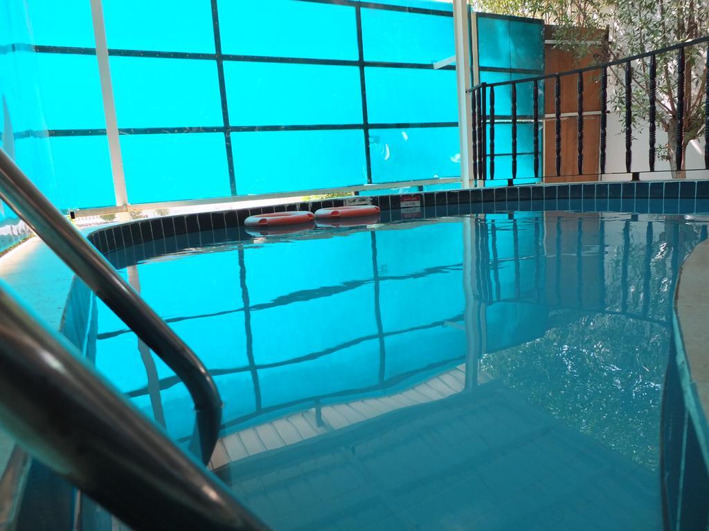 Al Ahmadi Plaza Resort Янбу Экстерьер фото