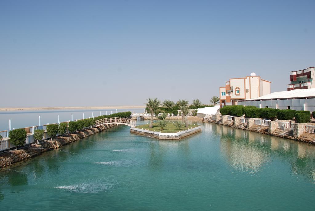 Al Ahmadi Plaza Resort Янбу Экстерьер фото