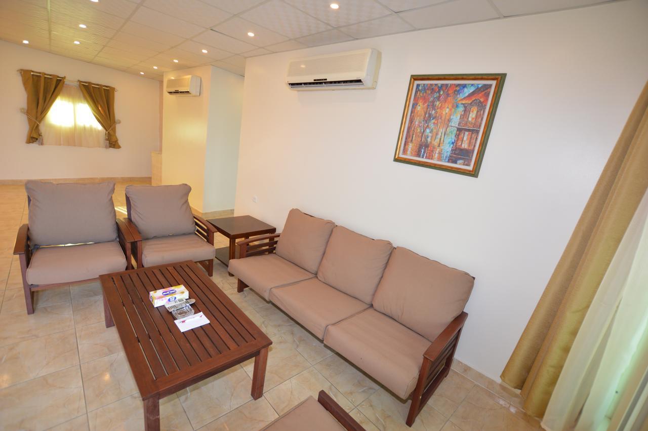 Al Ahmadi Plaza Resort Янбу Экстерьер фото