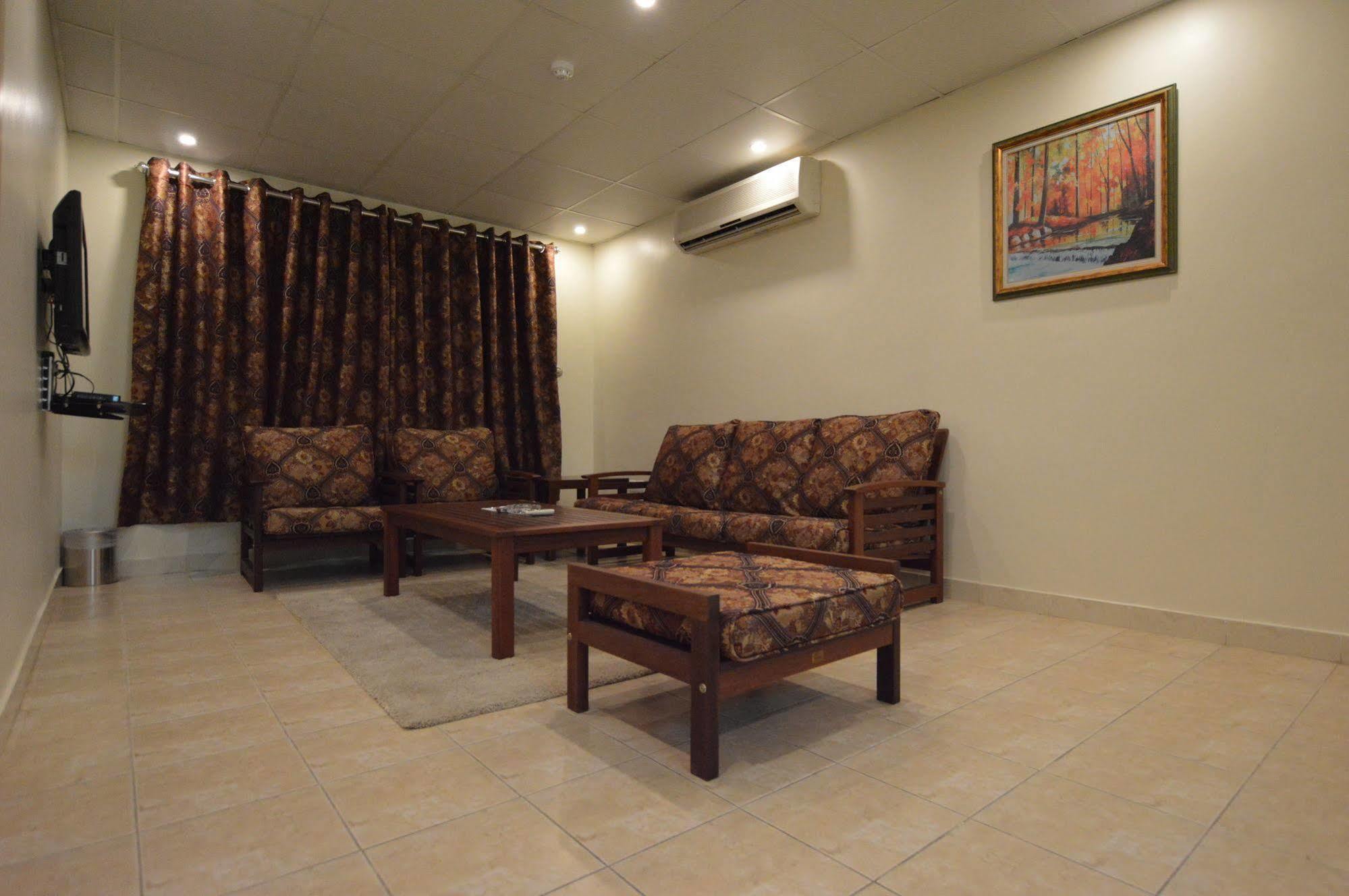 Al Ahmadi Plaza Resort Янбу Экстерьер фото