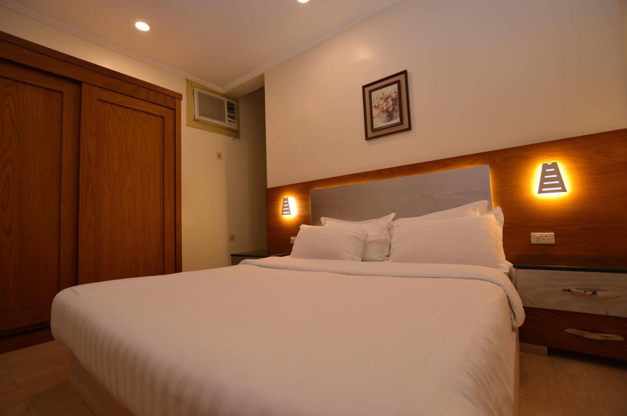 Al Ahmadi Plaza Resort Янбу Экстерьер фото