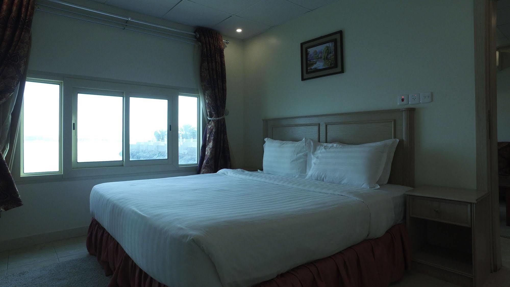 Al Ahmadi Plaza Resort Янбу Экстерьер фото